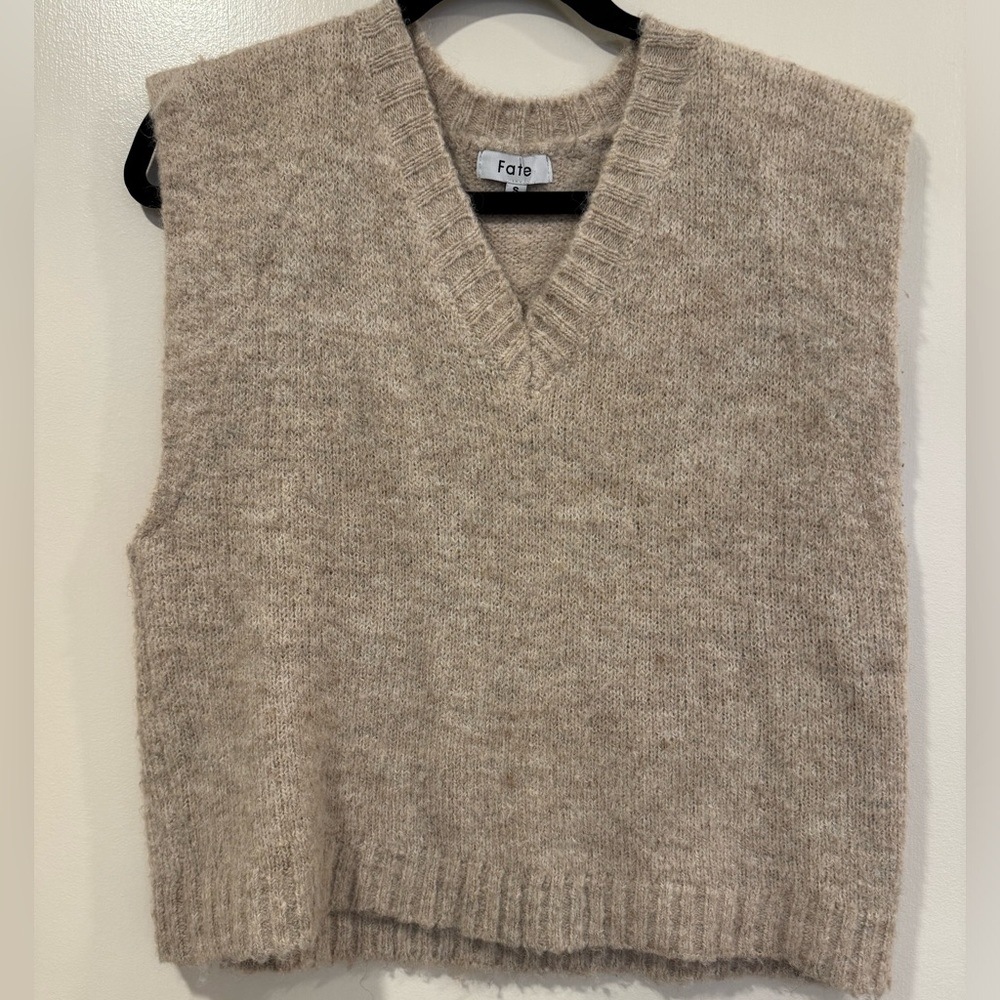 Cream Fate sweater vest